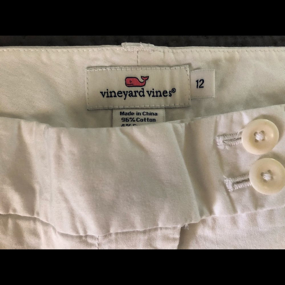 Vineyard Vines Shorts White Women’s 12